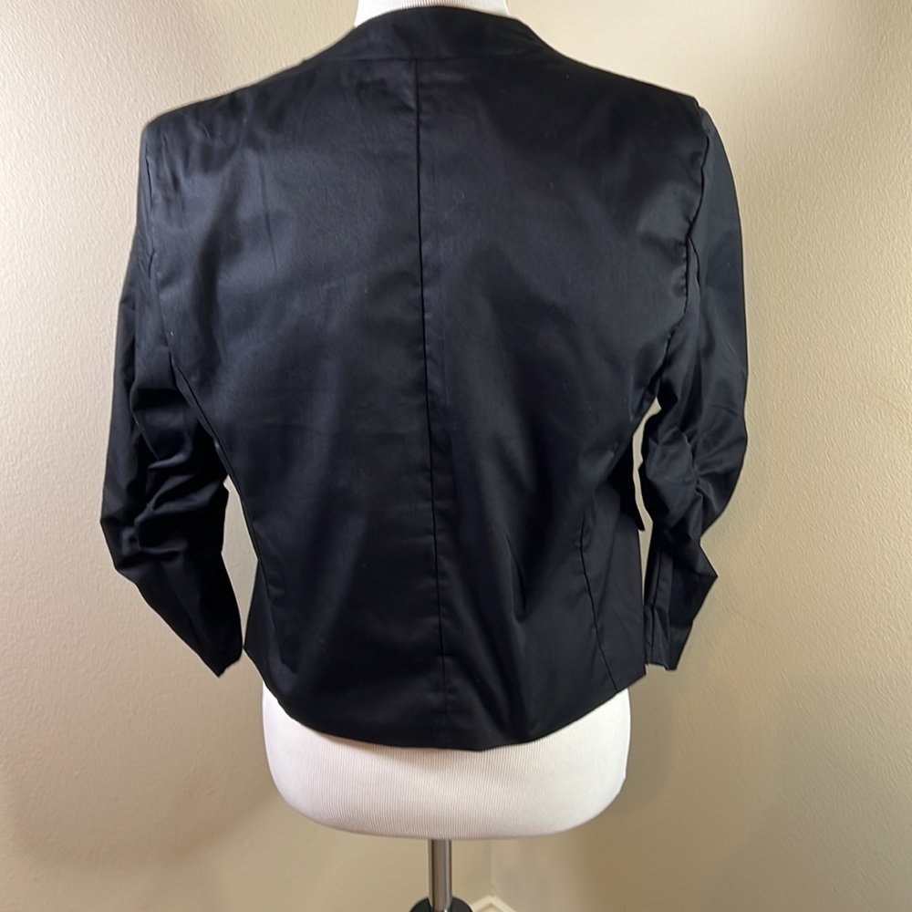 Shrunken Style Jacket with Ruched Sleeves - Picture 3 of 6